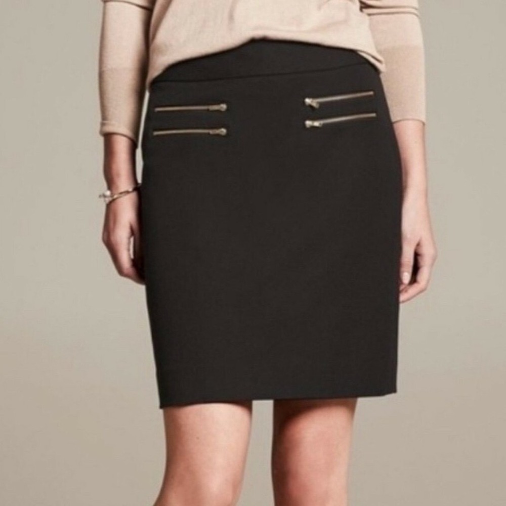 Banana Republic Women's 2 Petite Black Pencil Skirt Zipper Details Stretch Knit